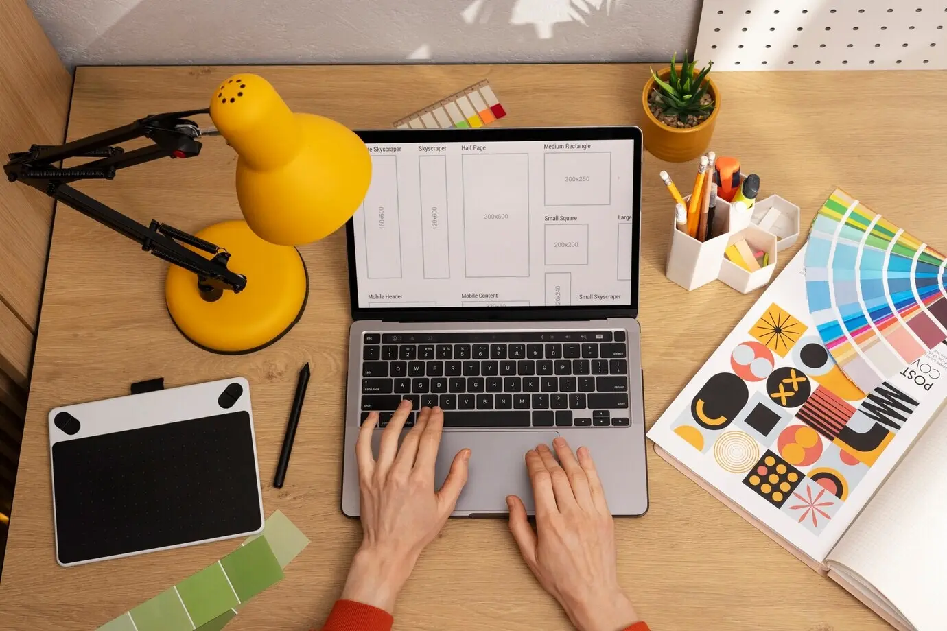 Stillleben eines Grafikdesignstudios